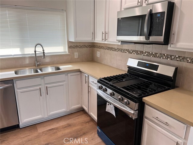 Photo - 1850 W Greenleaf Ave Unidad K