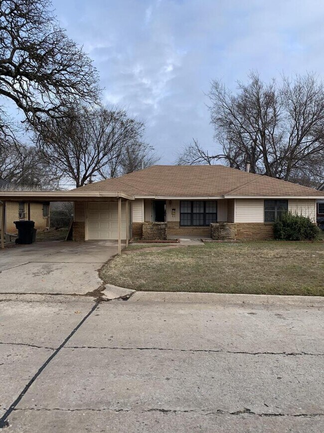 Building Photo - 1509 Meyers Pl