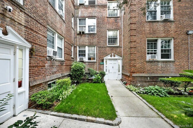 Photo - 1 Ash Pl Unit 2K