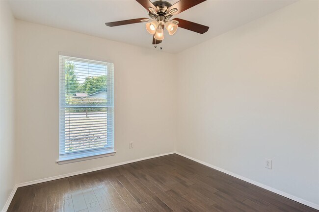 Photo - 2408 Aldford Dr
