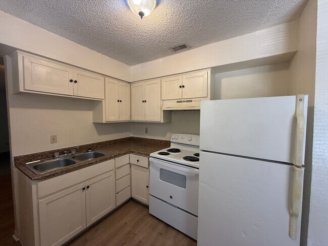 Photo - 3109 Atkinson Ave Unidad Apt 219