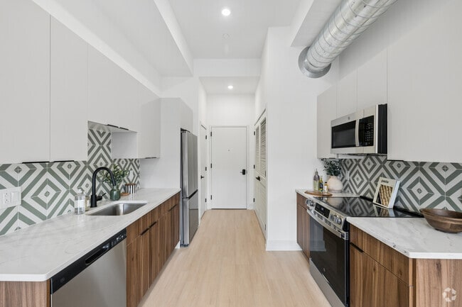 1BR, 1BA - 732SF - Kitchen