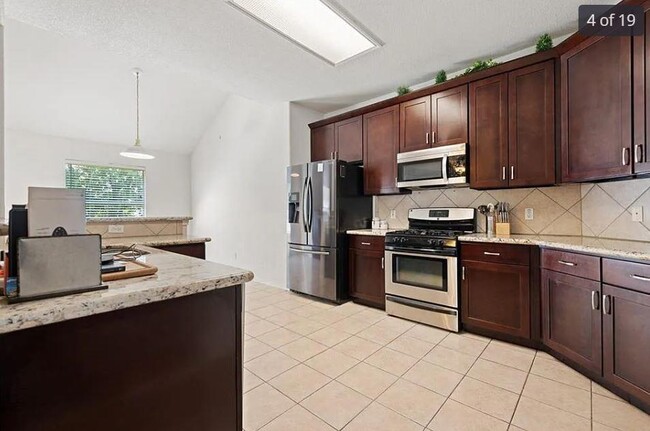 1413 Haley Gray Dr