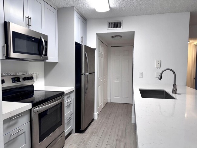 Photo - 10521 SW 158th Ct Unidad 101