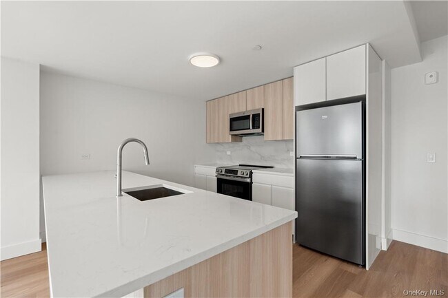 Photo - Ten Lyon Pl Apartment Unit 2L