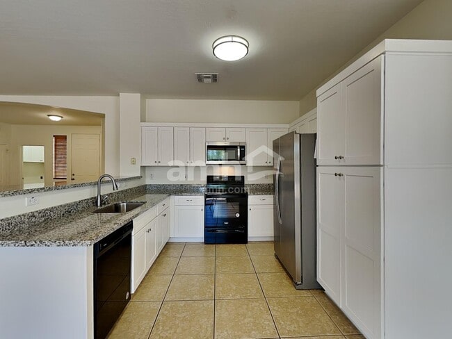 3443 E Santa Fe Ln