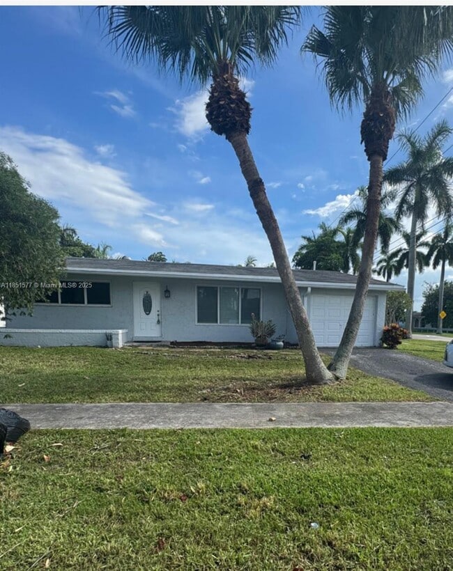 Building Photo - 11500 NW 39th St Rental