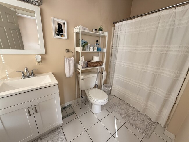 Photo - 506 E 8th St Unit 2