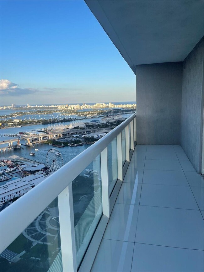 Photo - 50 Biscayne Blvd Unidad 5001