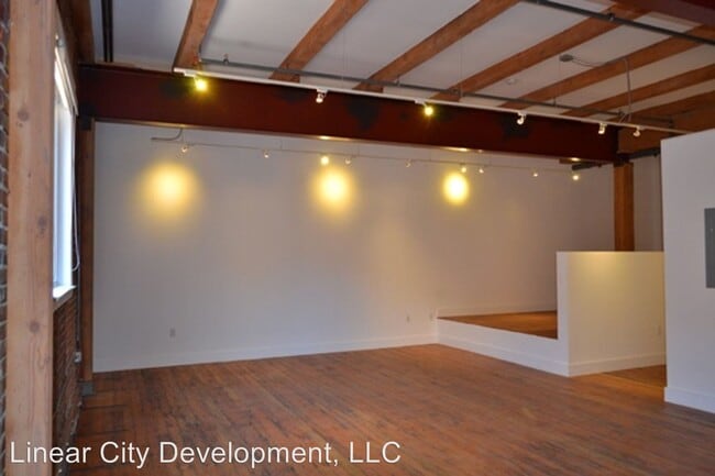 Photo - 2121 E 7th Pl