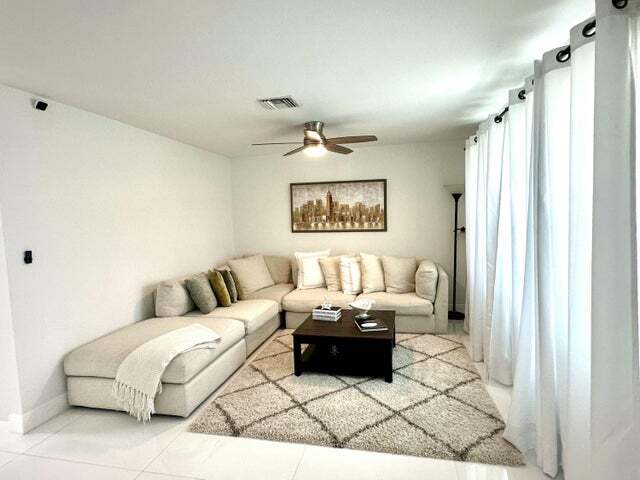 Photo - 121 Eider Ct