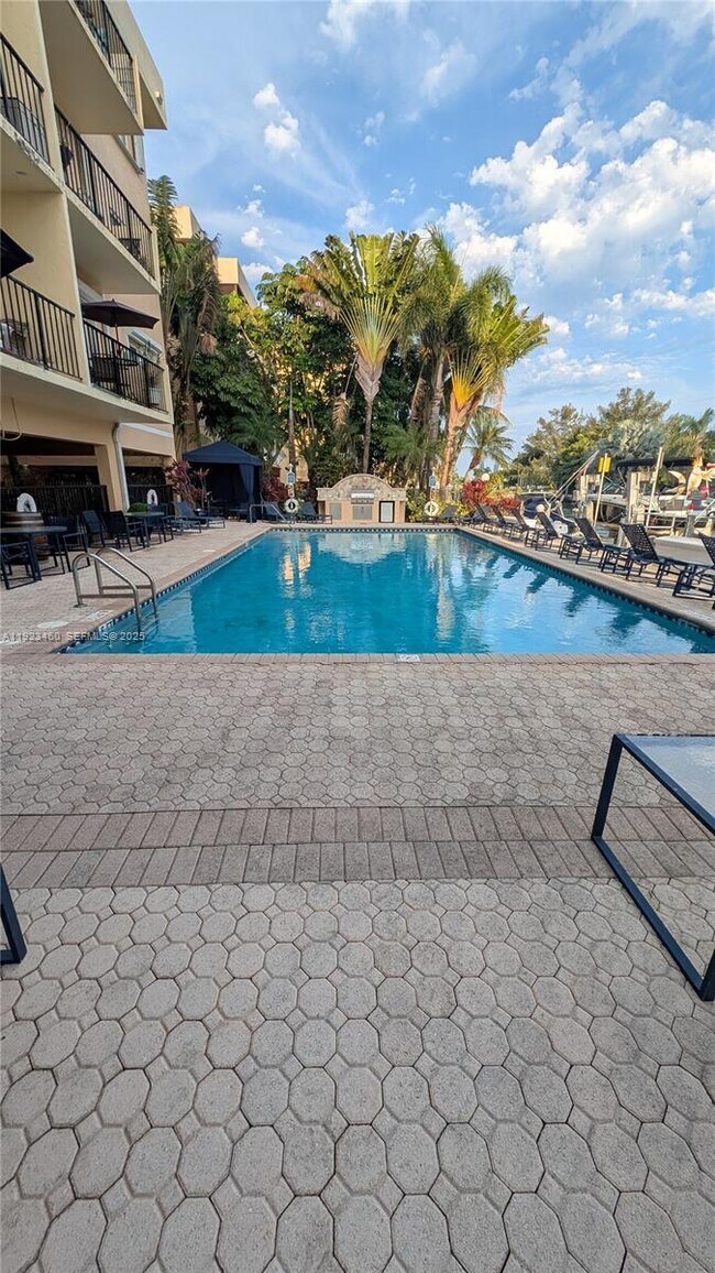 Photo - 2600 NE 135th St Unit 4E-A