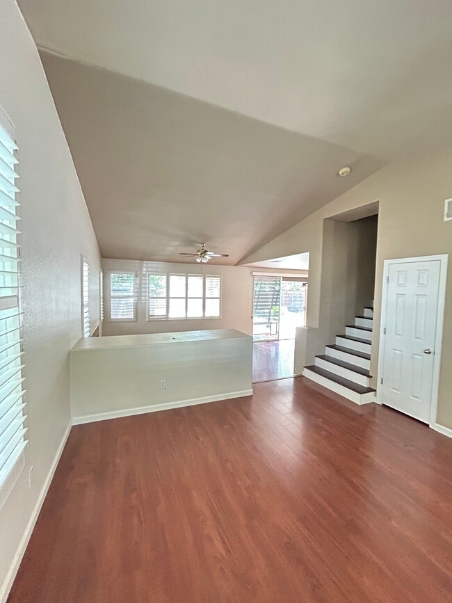 Photo - 2412 Hooftrail Way