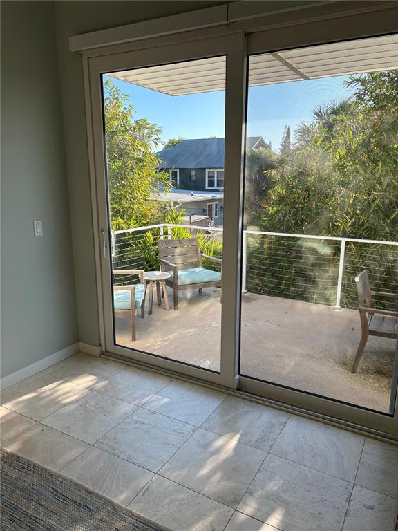 Photo - 540 1/2 7th Ave N Unit 1/2