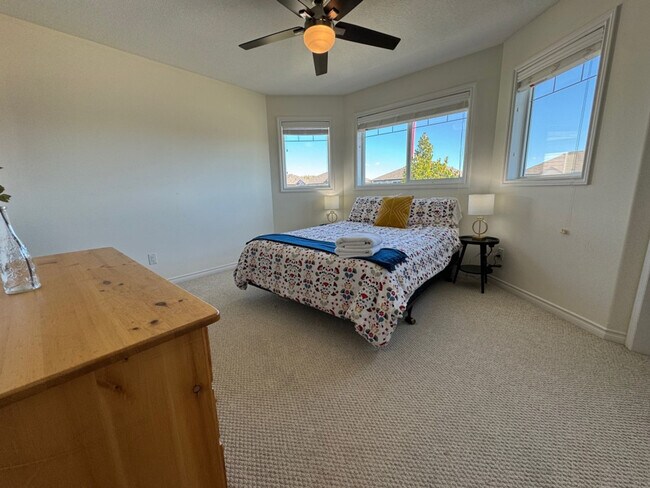 Photo - 430 Songhurst Pl Unit SI FL2-ID1564649P