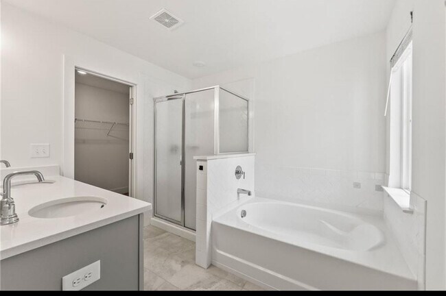 Photo - 108 Auburn Gate Ln