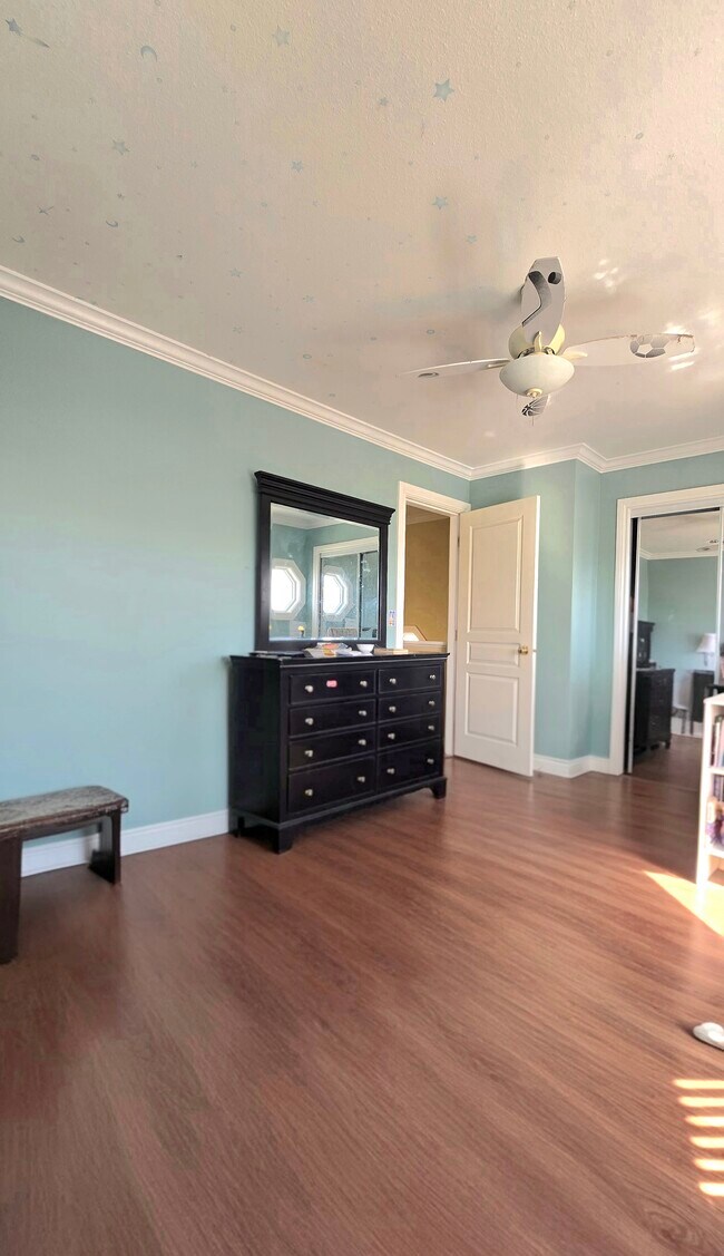 Photo - 6709-184A 184a St