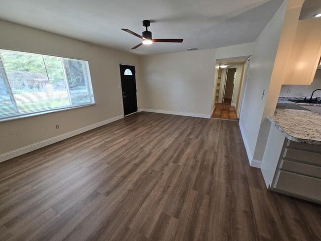 Photo - 2921 Sunset Rd