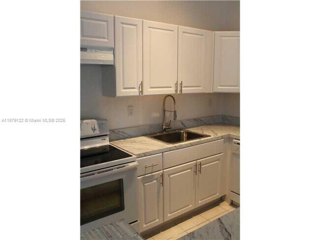 Photo - 468 NE 206th Ln Unidad 205