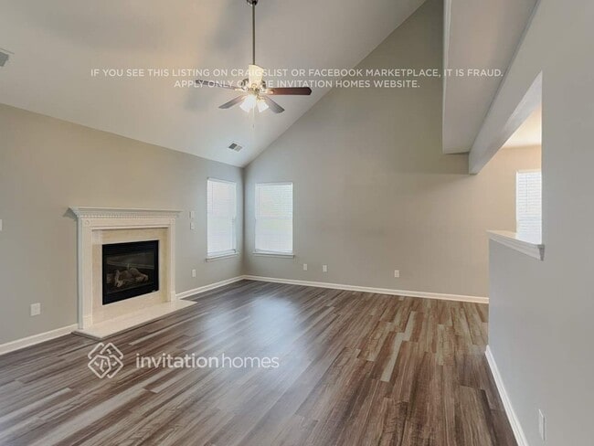 Photo - 10736 Glenluce Ave