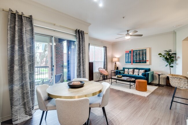 Aventura on Briar Forest