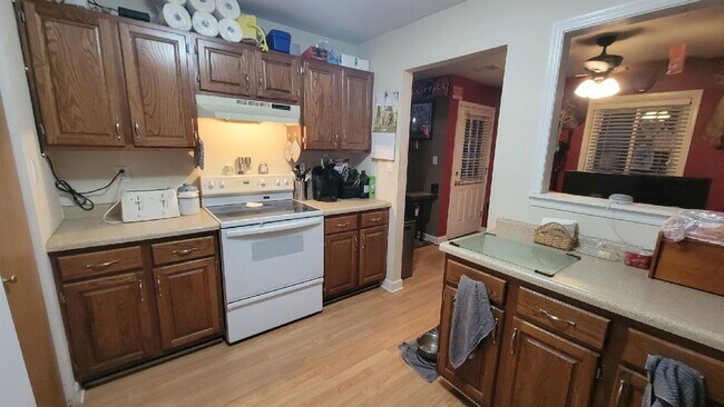 Photo - 1737 Parknoll Ln