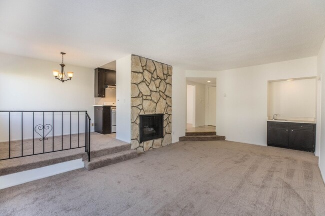 Building Photo - 3336 Tilden Ave Unit 203 Rental