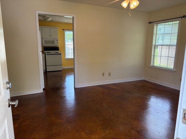 Photo - 31 Cottage Ln