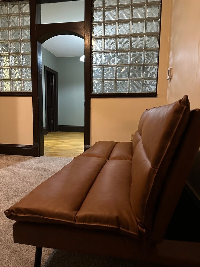 Building Photo - 118 Pine St Unit FURNISHED