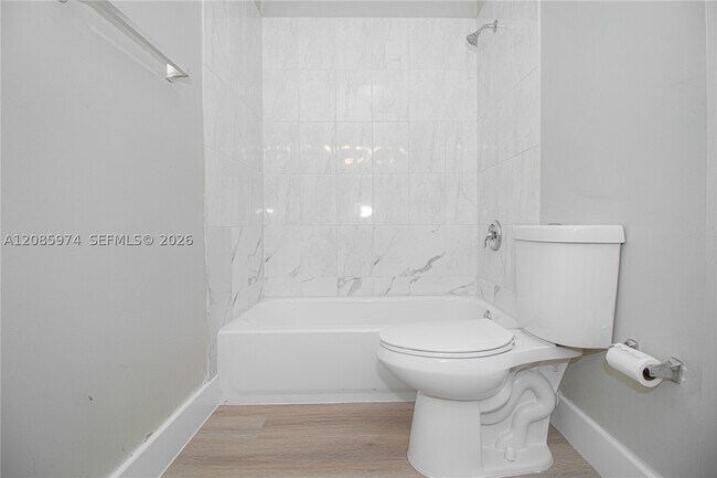 Building Photo - 1175 NW 125th Ct Unit 204