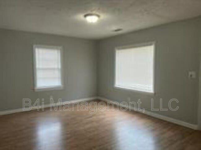 Building Photo - 263 32nd Ave Rental