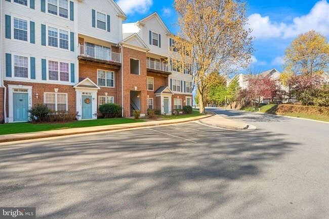 Building Photo - 12739 Fair Crest Ct Unit 301