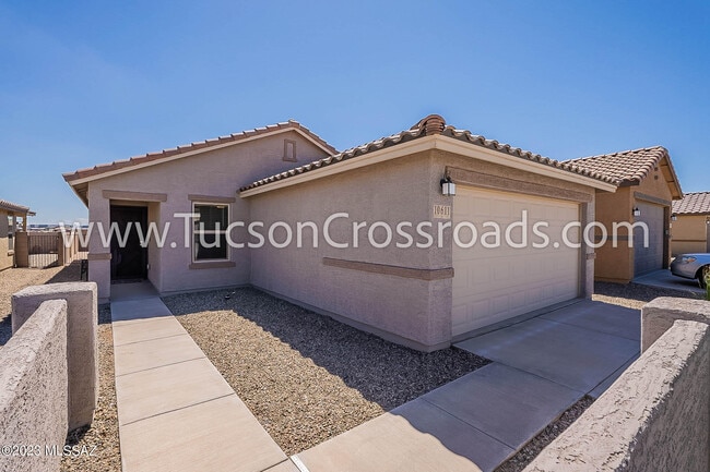 Building Photo - 10611 W Halsey Dr