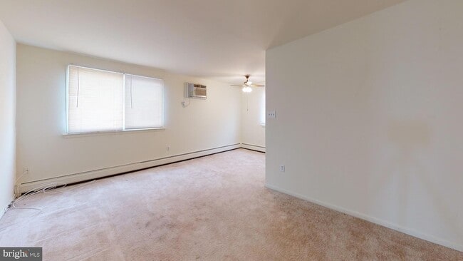 Photo - 910 Fox Chase Rd Unidad 18