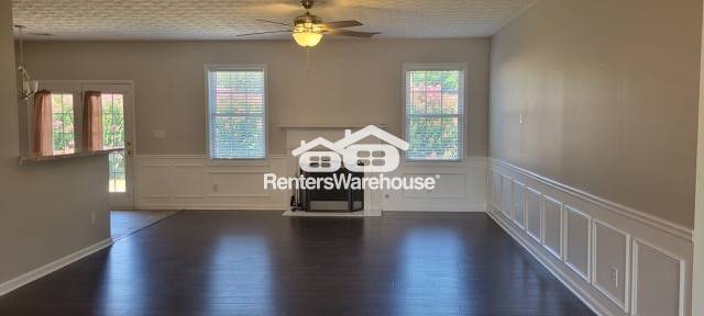 Photo - 996 Maple Leaf Dr