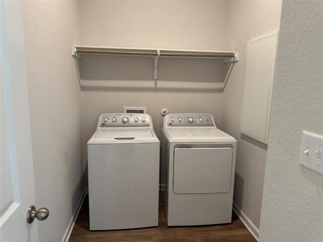 Photo - 3000 Chisholm Trail Rd