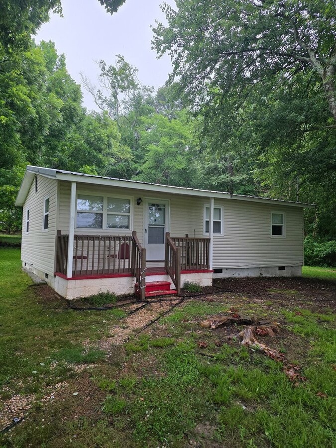 Coming Soon in Ringgold! 3BR/2BA Home with Large Detached Garage & Huge Backyard - Coming Soon in Ringgold! 3BR/2BA Home with Large Detached Garage & Huge Backyard