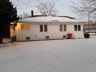 Vista lateral de la propiedad - 694 McAllister Ave