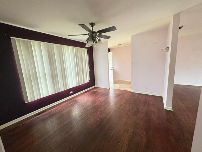 Photo - 6N 730 Manor Rd