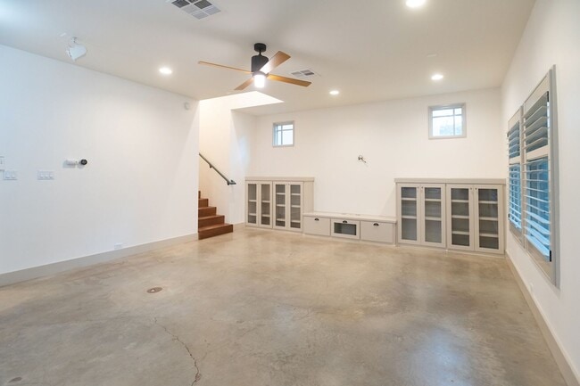 Photo - Bouldin Creek Neighborhood - Prime Location - 3/2.5!