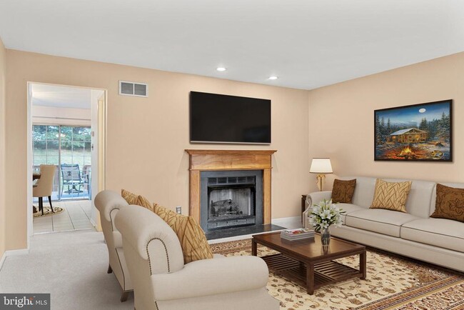 Photo - 653 Shropshire Dr Townhome