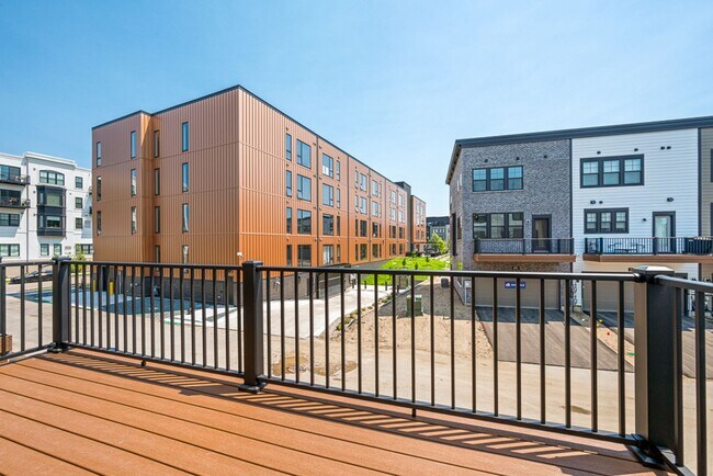 Photo - 848 Woodlawn Ave