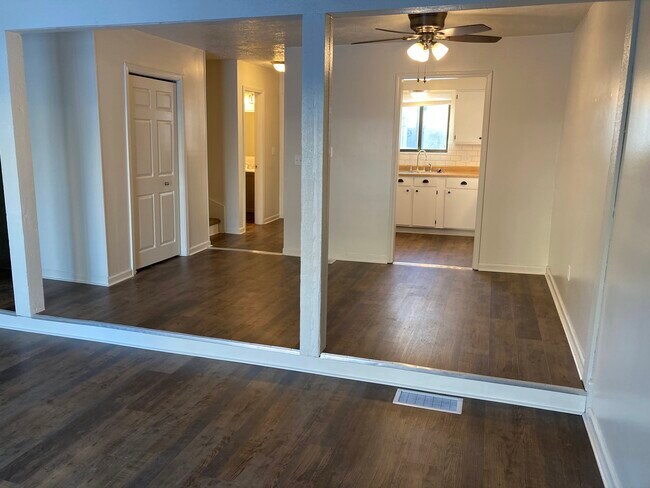 Living/Dining - 48 Greentree Cir Condo Unit 48 Greentree
