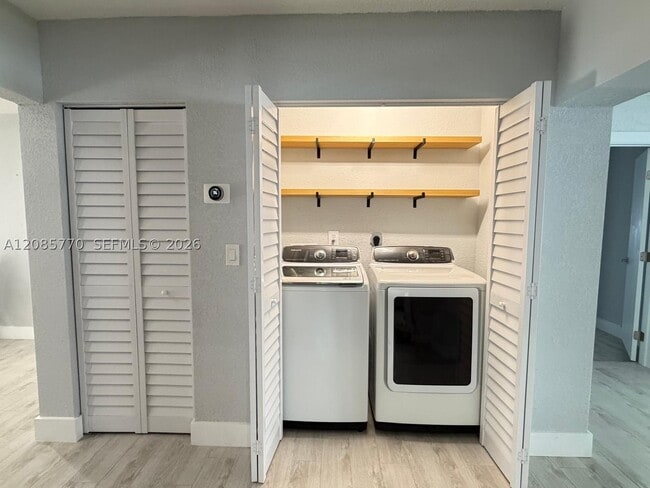 Photo - 630 SW 46th Ave
