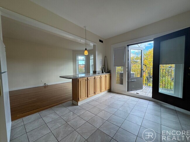 Photo - 1131 Commonwealth Ave Unit 7