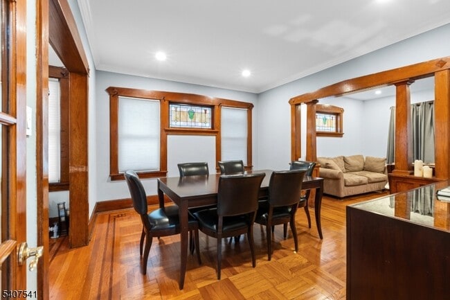 Photo - 199 E 7th St