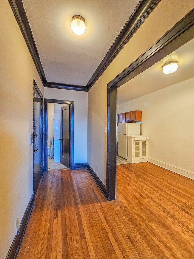 Photo - 4782 N Elston Ave Unit 3