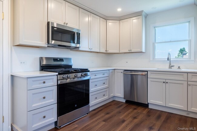 Photo - 107 Woodside Ave Unit 2