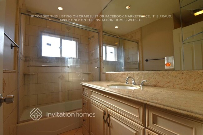 Photo - 14249 Hoyt St