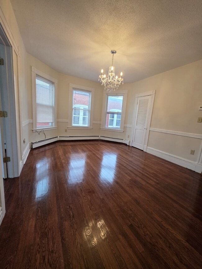 23-25-25 Whitmore St Unit 3rd Floor